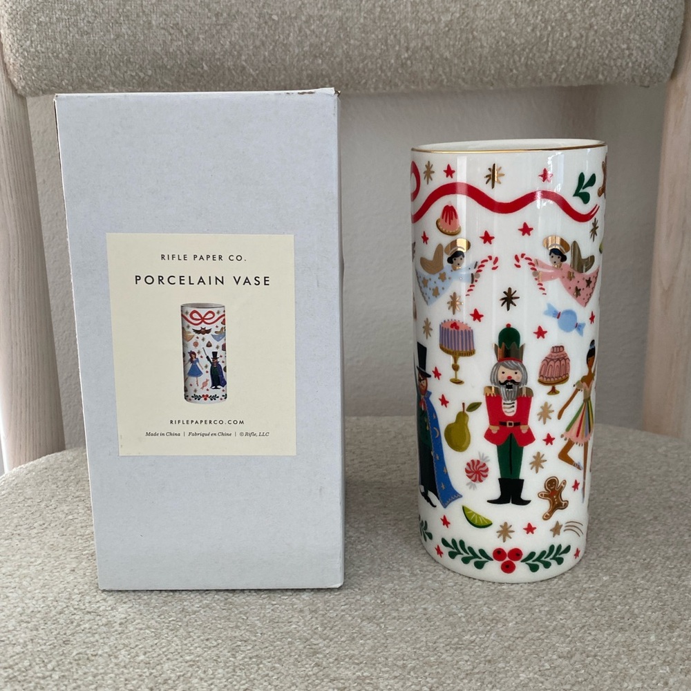 New Rifle Paper Co Christmas nutcracker porcelain vase - Picture 2 of 4